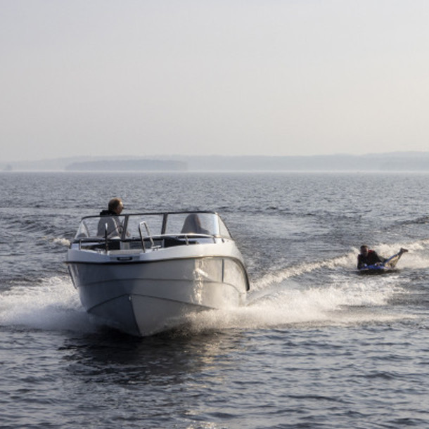 Bow rider AMT 210 BR 5